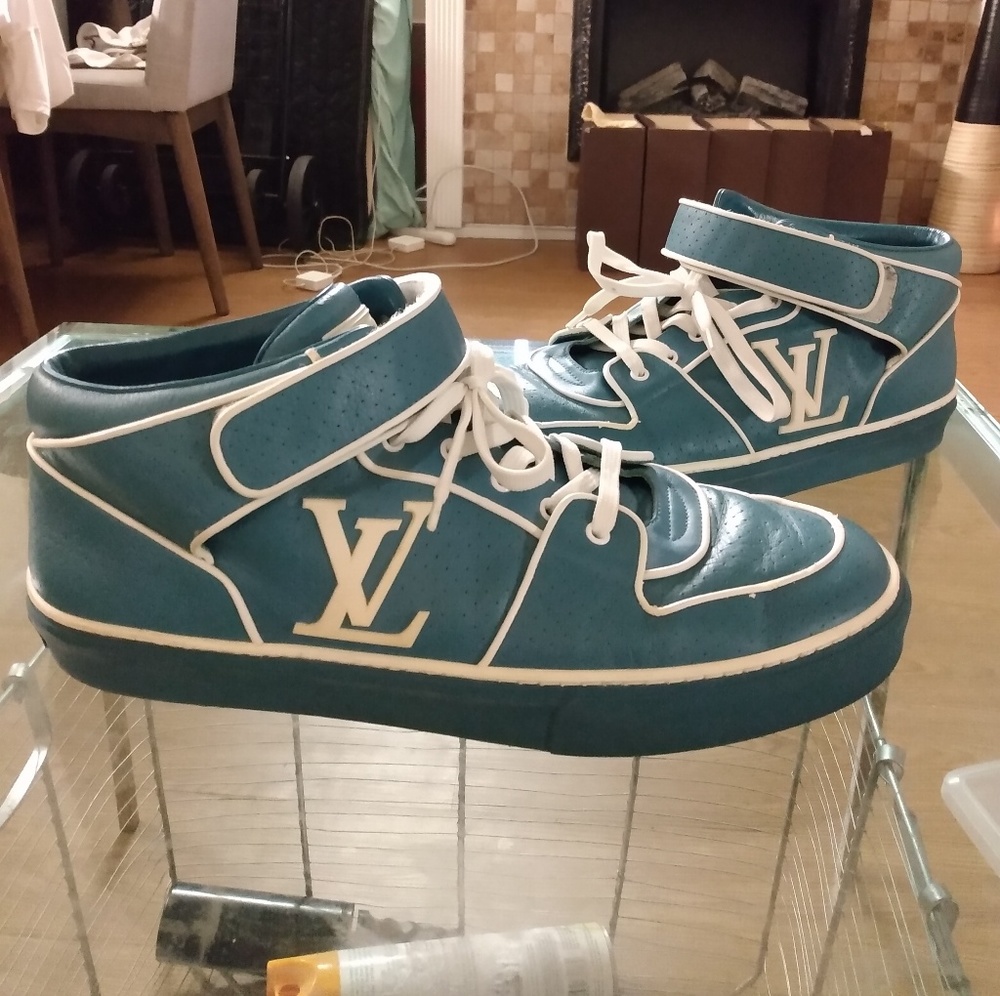 Lv sneakers